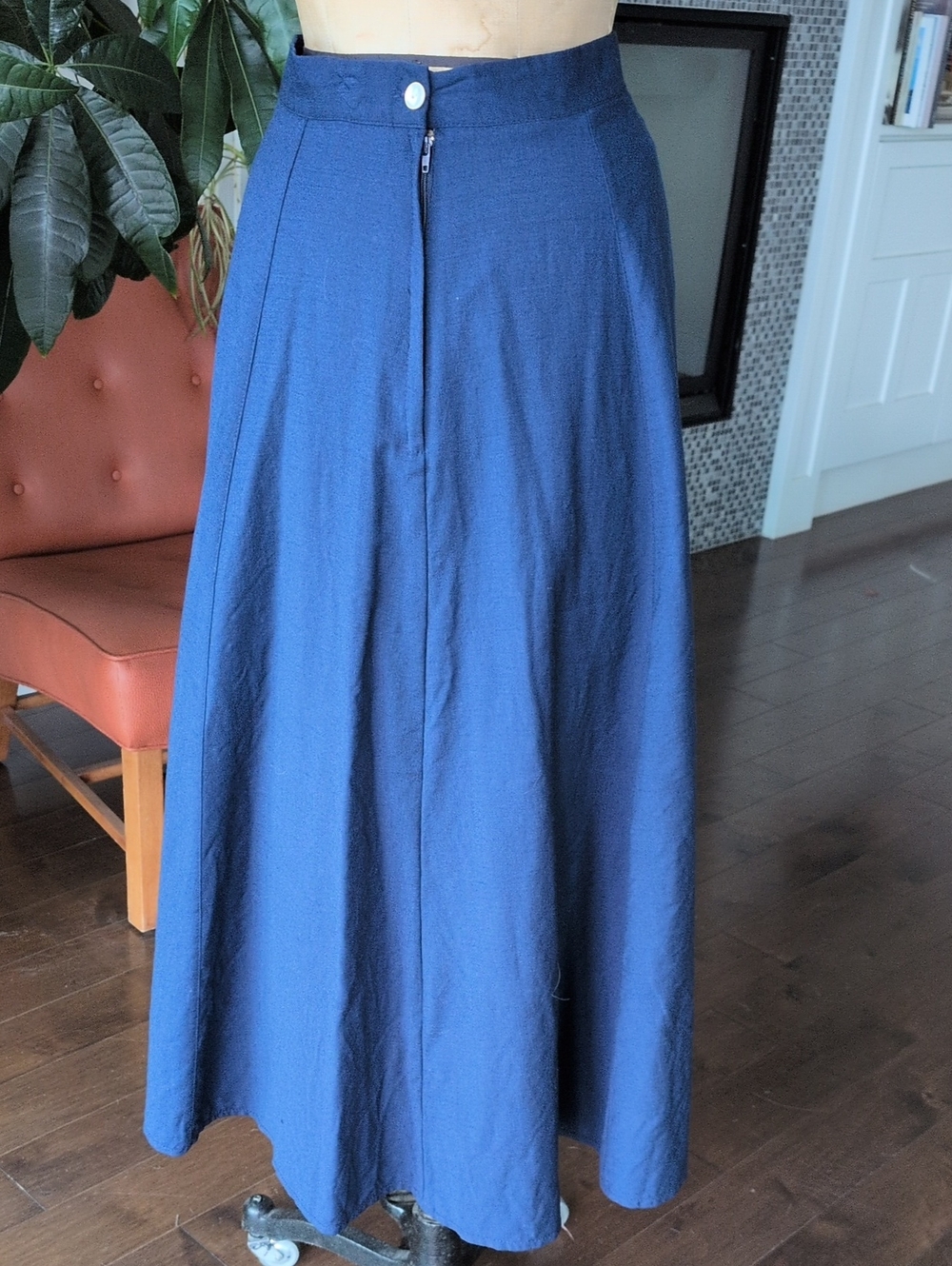 100% Virgin Wool Vintage Navy A-Line Maxi Skirt - Picture 3 of 6
